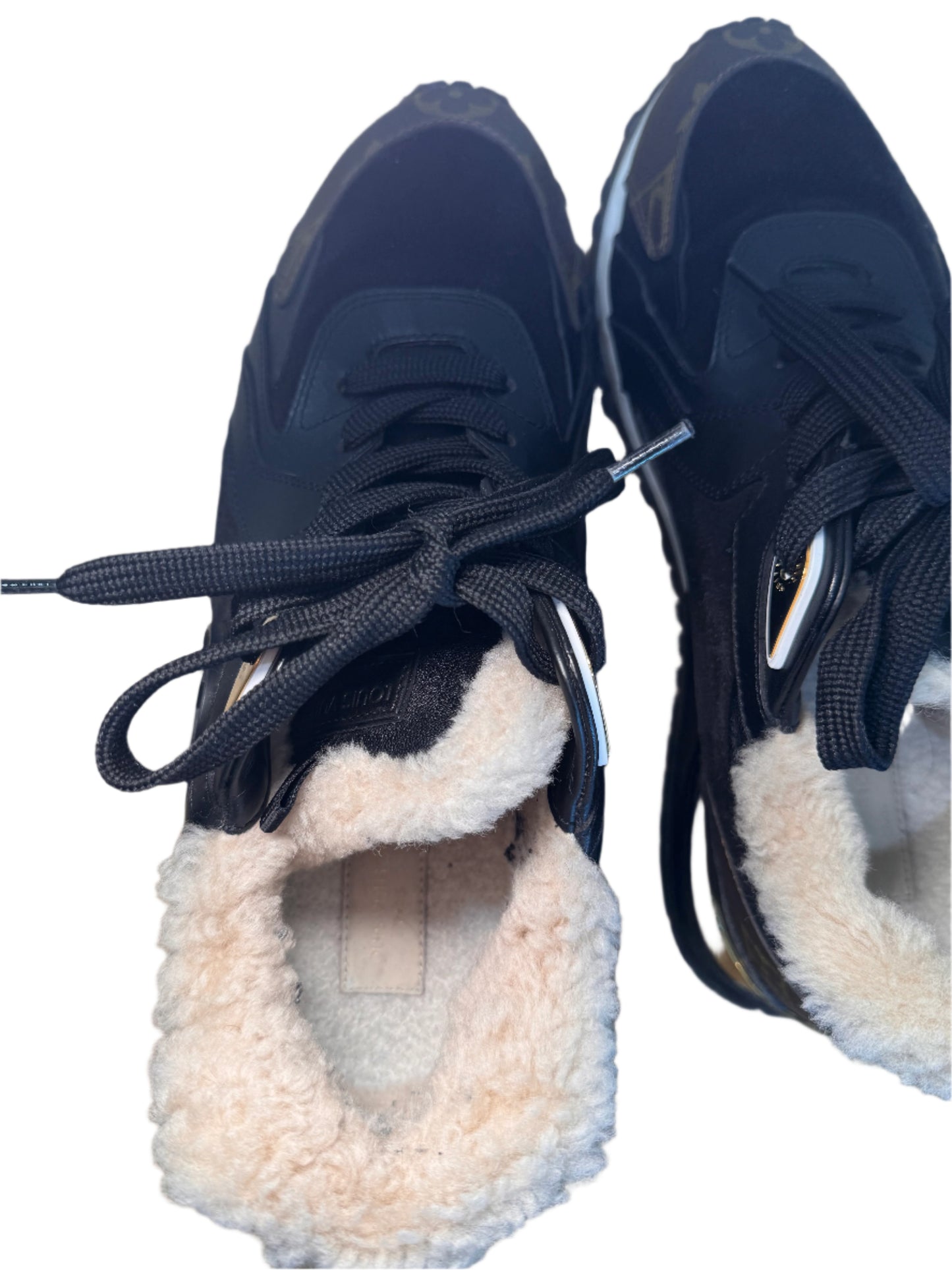 Louis Vuitton 2022 Monogram Pattern Shearling Sneakers