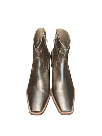 Johnny Was Stargazer Boots- Gazelle Fashion and Style 