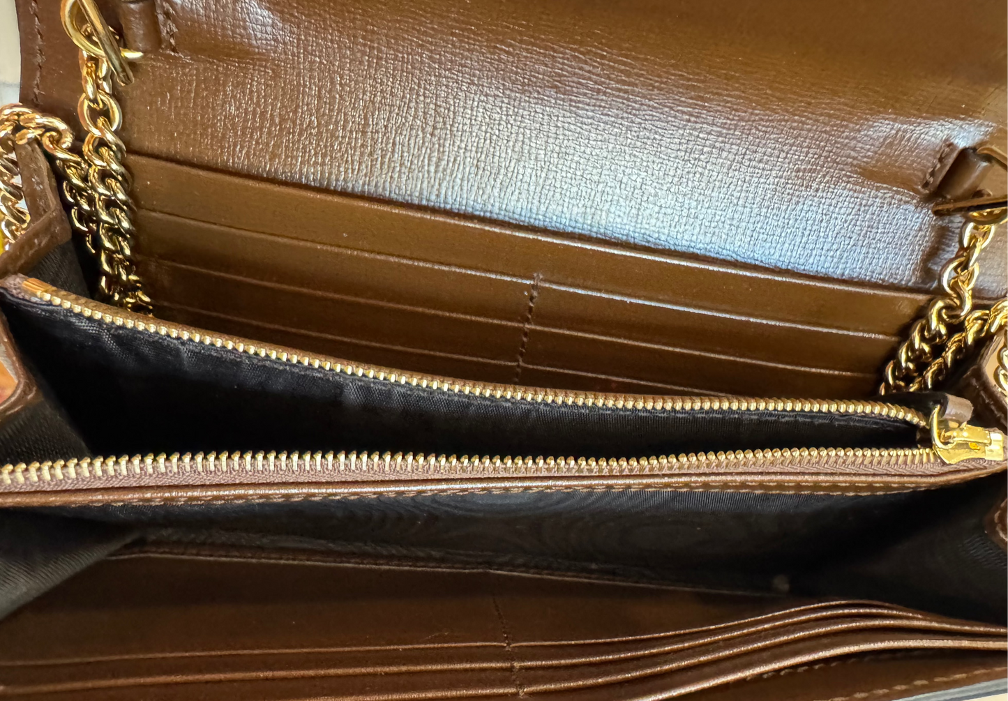 Gucci GG Supreme Jackie 1961-CROSSBODY-Gazelle Fashion and Style