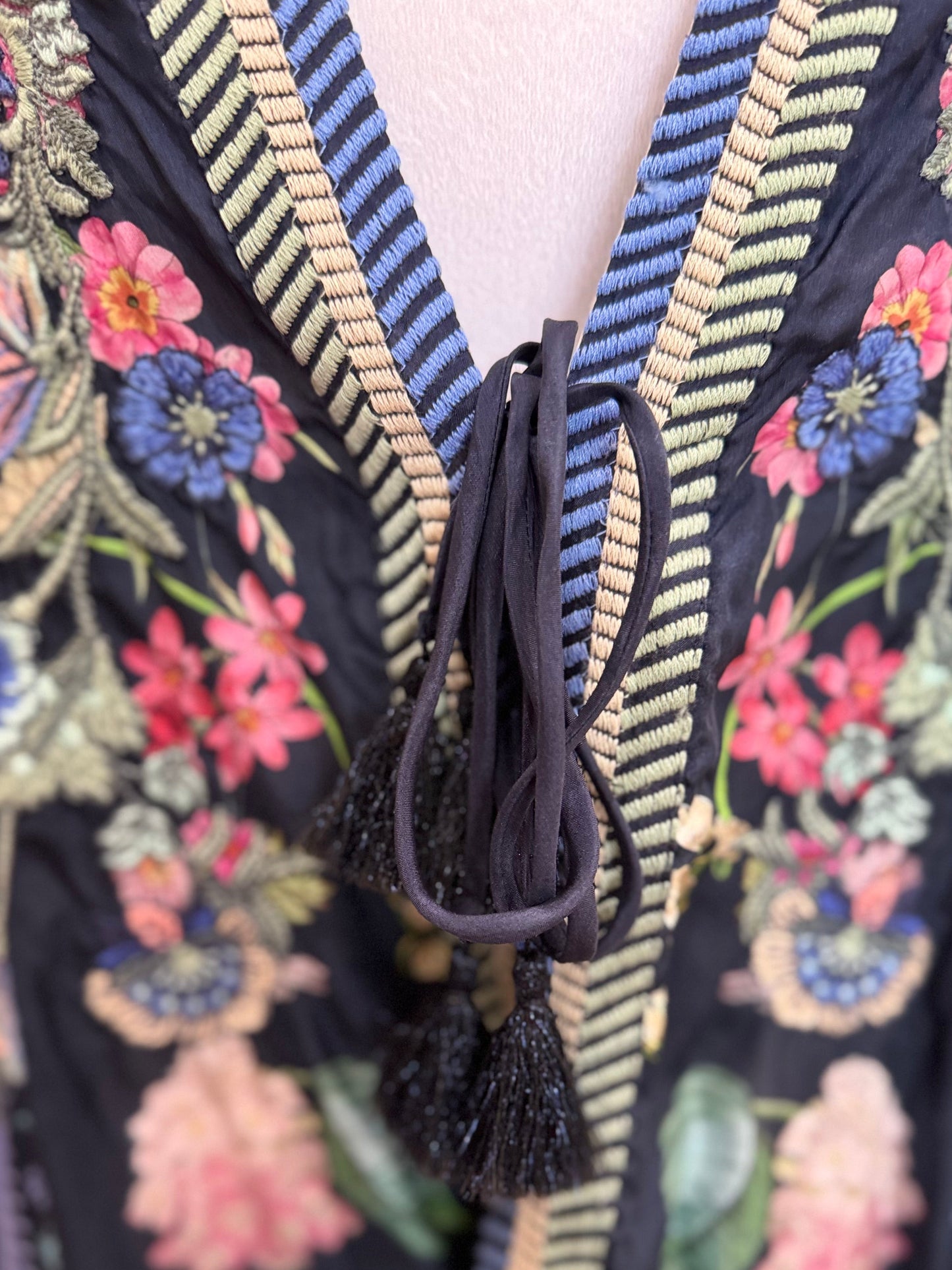 Johnny Was Embroidered Kimono – Floral Crane Print