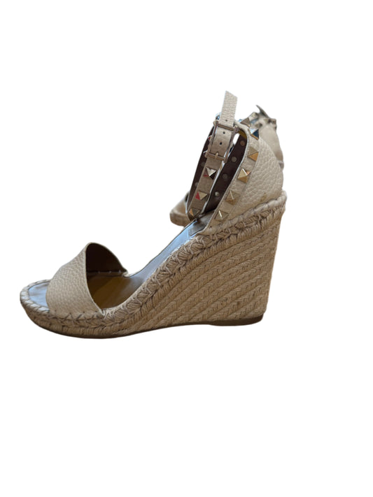 Valentino Rockstud Wedge Espadrilles – Cream Textured Leather