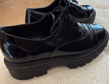 Stuart Weitzman Nolita Lace-Up Oxford- Size 8 $105-Shoes-Gazelle Fashion and Style